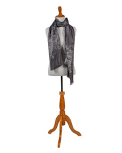 Load image into Gallery viewer, Black Flower Print Shawl