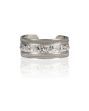 Load image into Gallery viewer, Silver Plated Rope & Flower Cuff